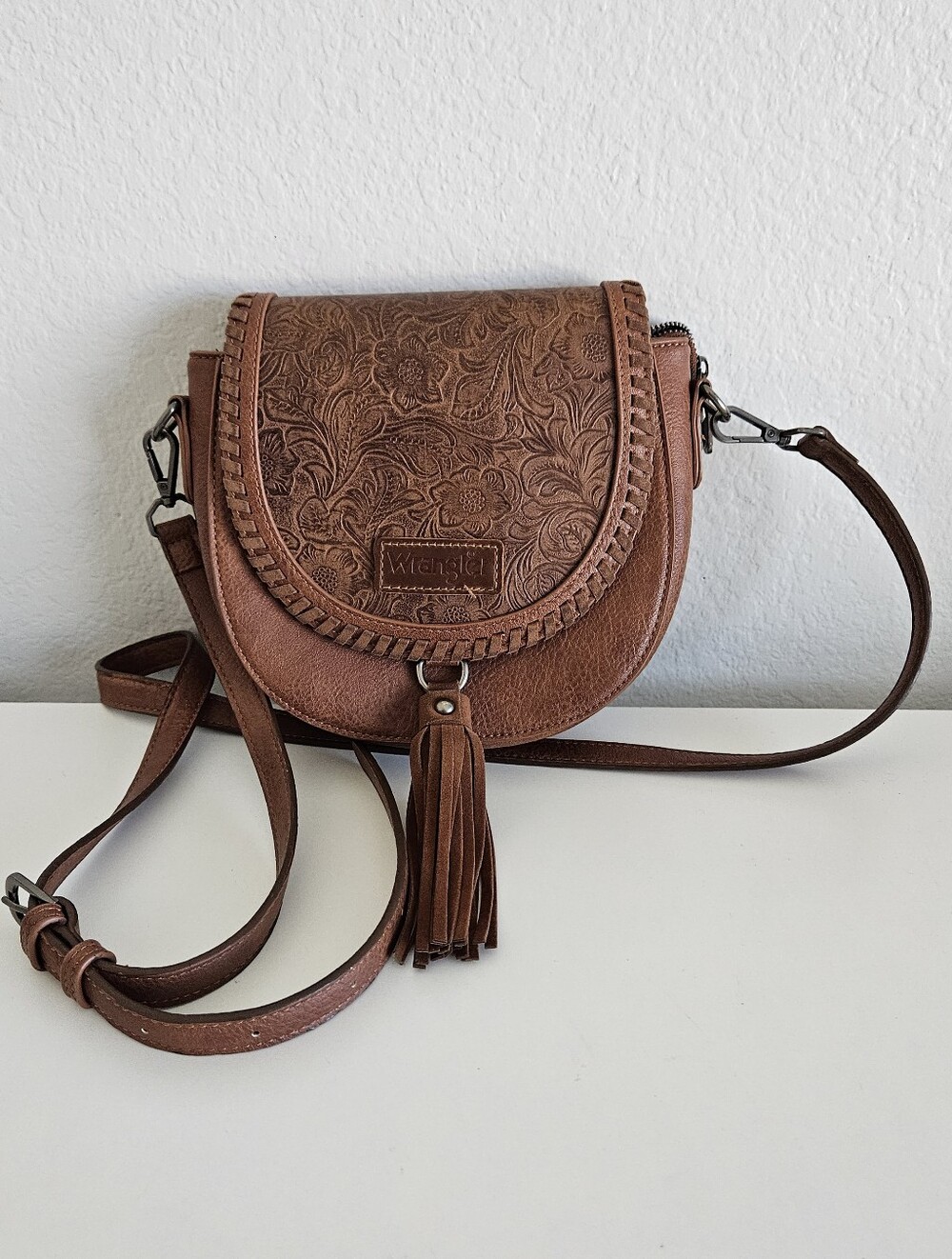 Wrangler Embossed Floral Saddle Crossbody Bag Zipper Closure Purse Adjustable